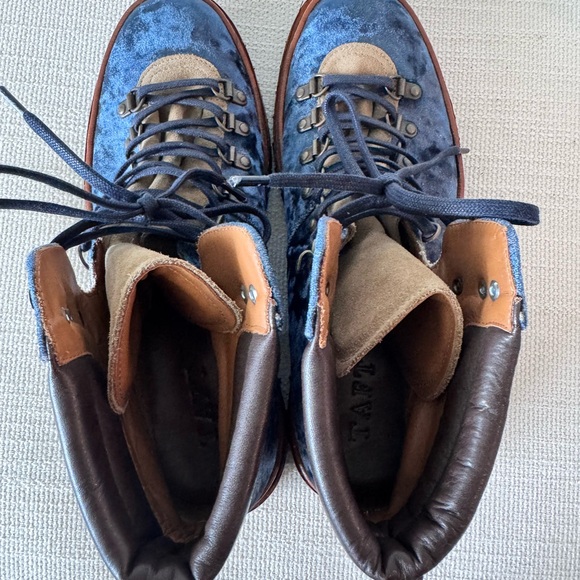 Taft's Viking Boot in deep azure (Size 8) - Picture 6 of 9